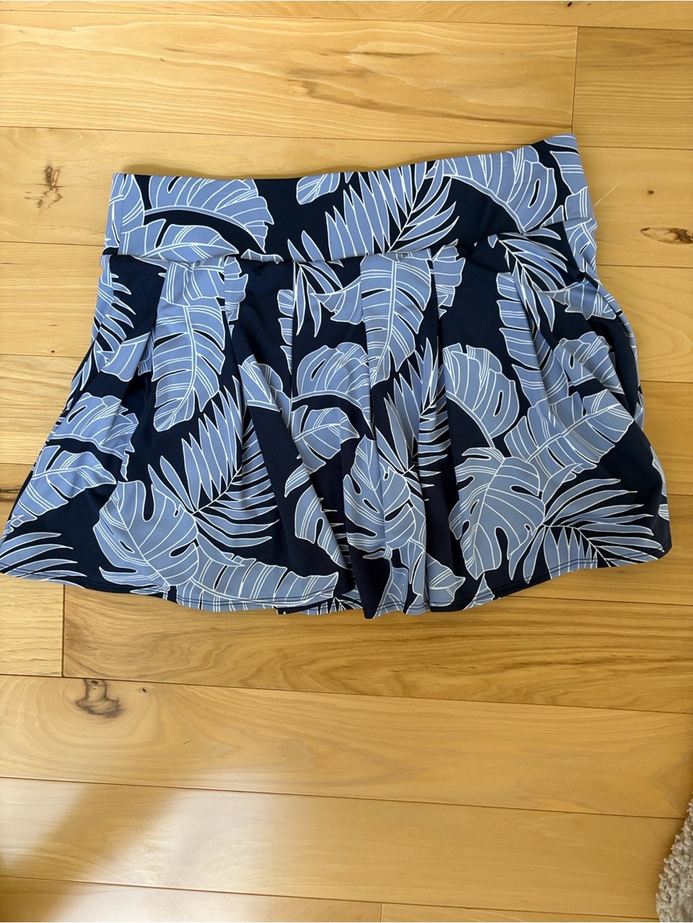 NWT Tommy Bahama Navy Sleeveless Tank and Skort Set Active Golf/Pickleball - Picture 6 of 7